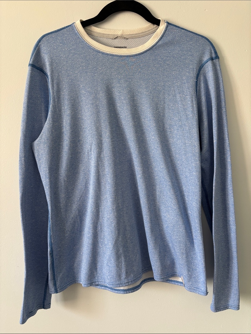 Patagonia Men's Heathered Light Blue Crewneck Sweater